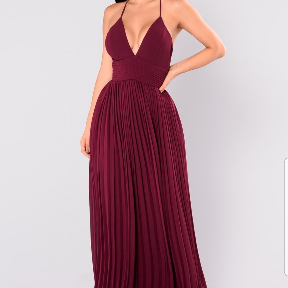 Fashion nova lure maxi dress in wine